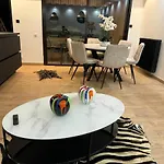 In Cannes-croisette Apartment