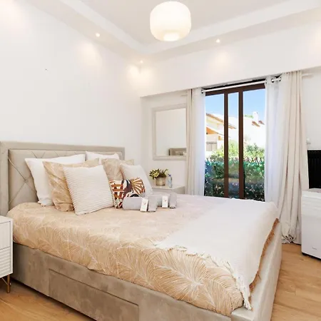 Luxueux A Parking Climatisation Piscine Apartment