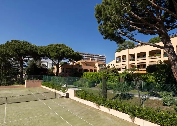 In Cannes-croisette *